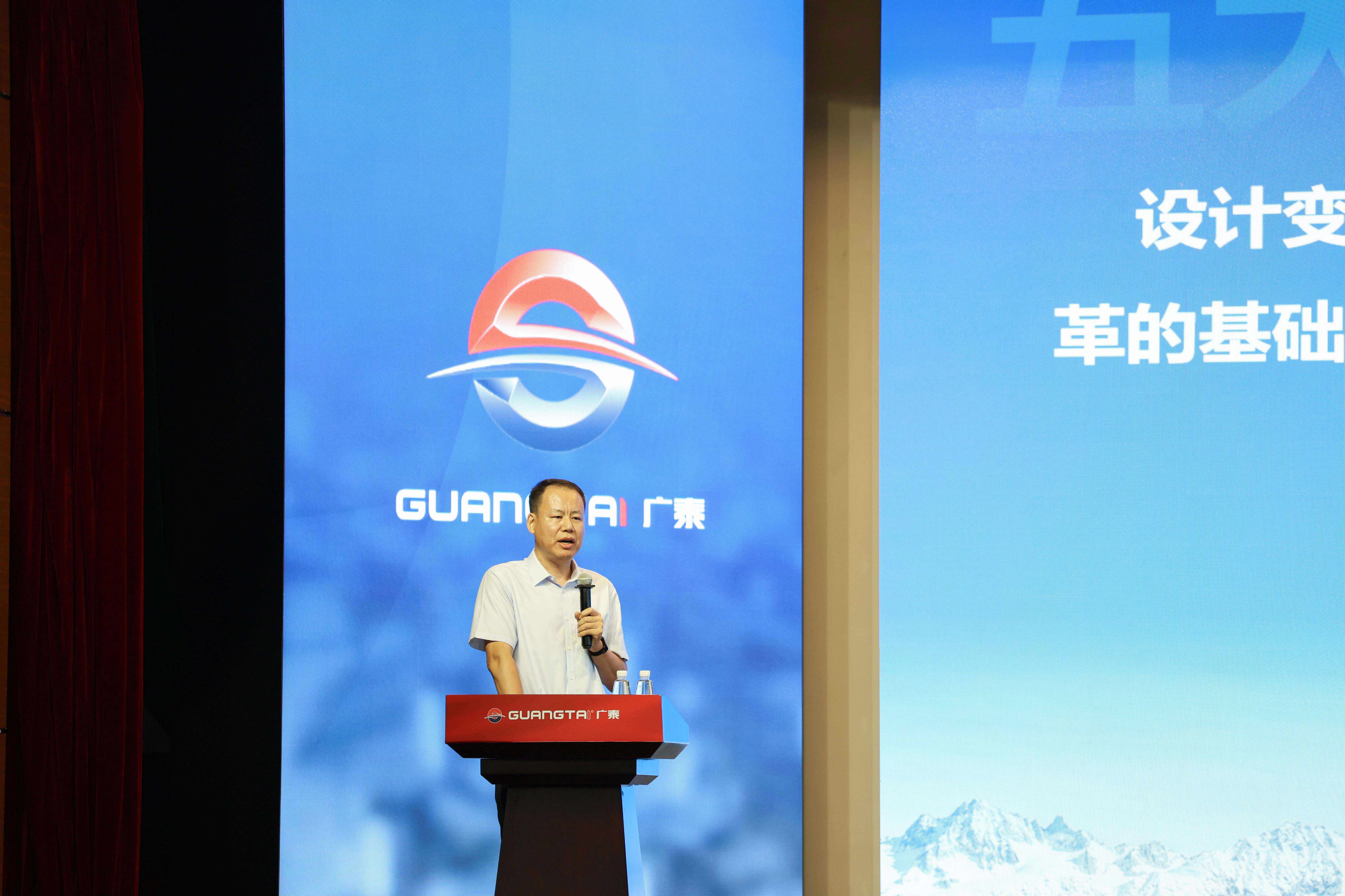 7Q3A9406.jpg 7Q3A9406.jpg